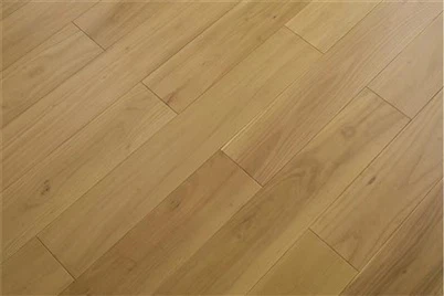 ¿Son los pisos de madera maciza gris más caros que otros pisos de madera maci...