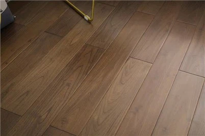 Suelos de parquet de madera maciza de roble
